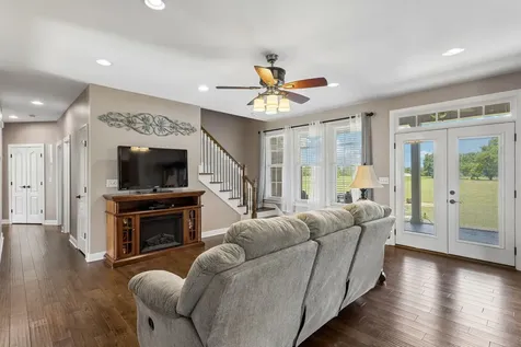 4294 Trousdale Lane Columbia TN 38401
