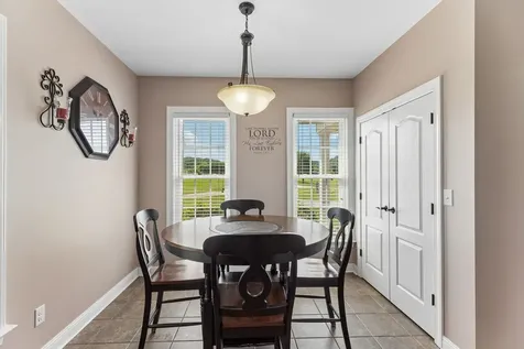 4294 Trousdale Lane Columbia TN 38401