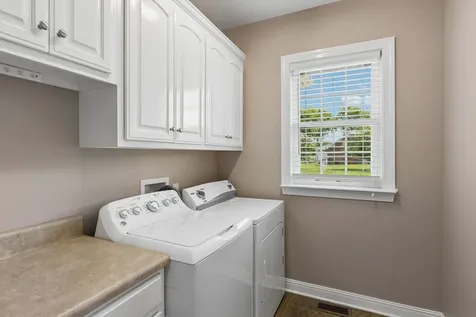 4294 Trousdale Lane Columbia TN 38401