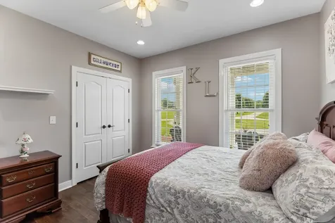 4294 Trousdale Lane Columbia TN 38401
