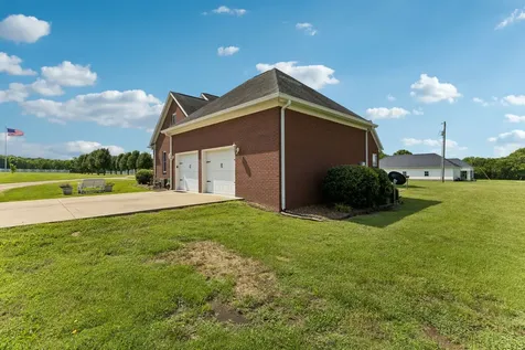 4294 Trousdale Lane Columbia TN 38401