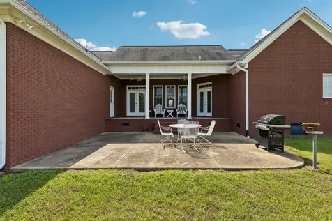 4294 Trousdale Lane Columbia TN 38401