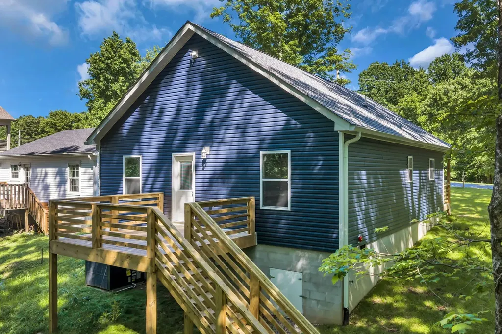 2411 Bell Street Ashland City TN 37015