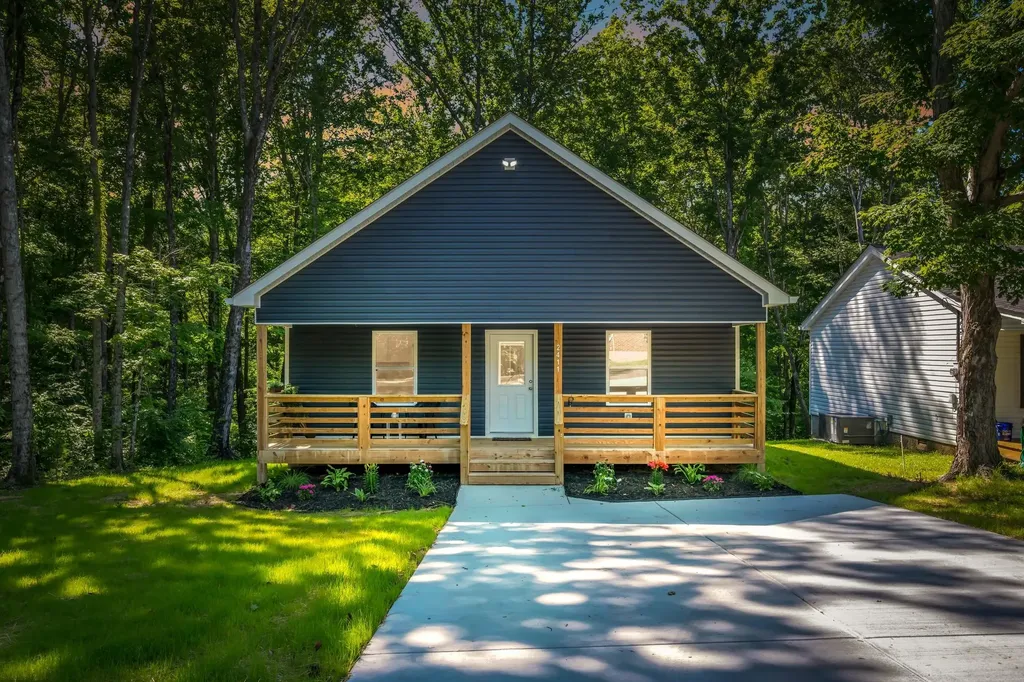 2411 Bell Street Ashland City TN 37015