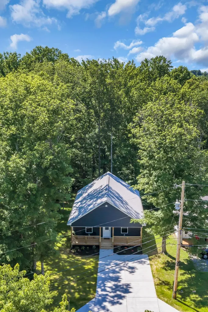2411 Bell Street Ashland City TN 37015