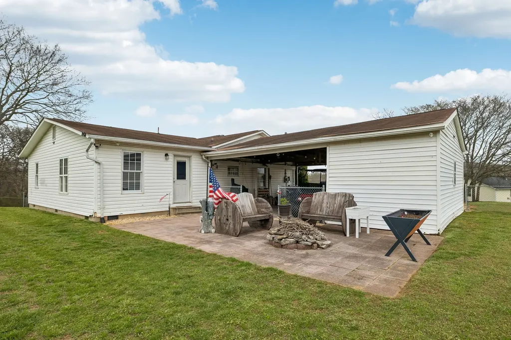 107 Christina Drive Columbia TN 38401