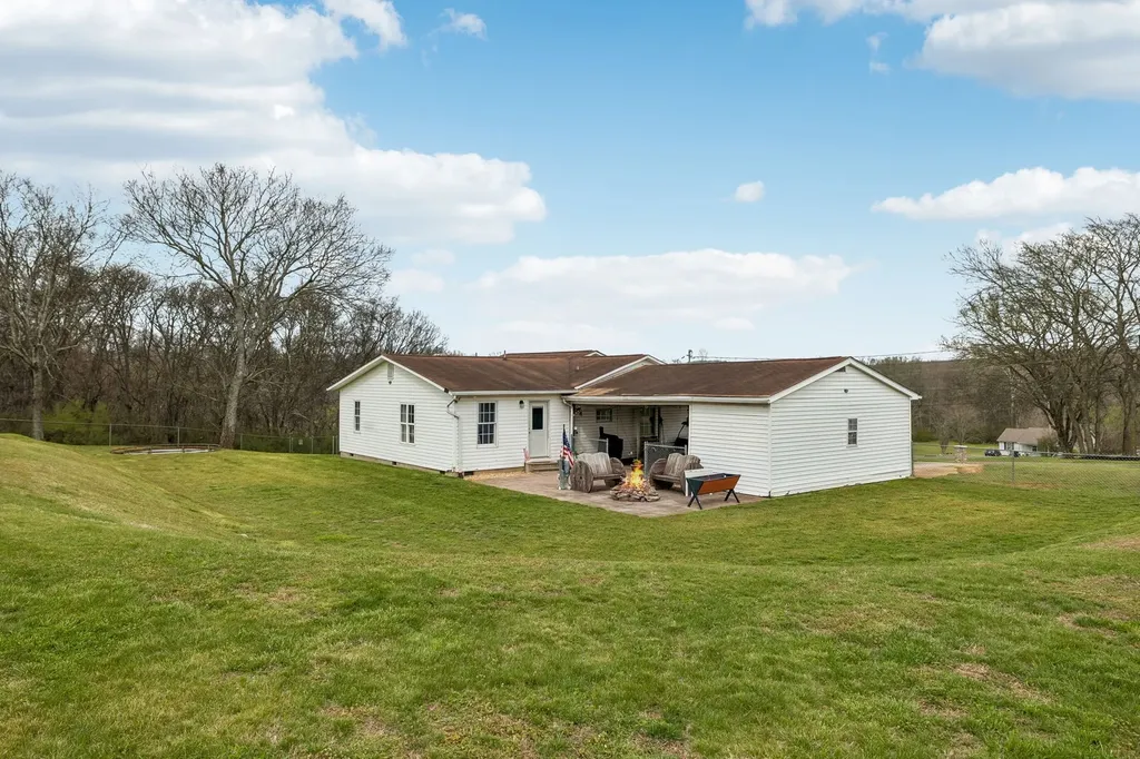 107 Christina Drive Columbia TN 38401