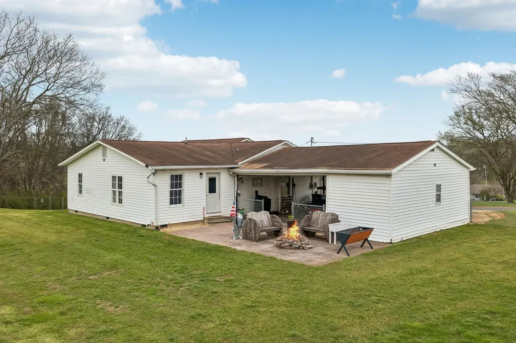 107 Christina Drive Columbia TN 38401