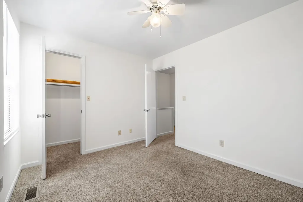 1500 W Knollwood Circle Clarksville TN 37043