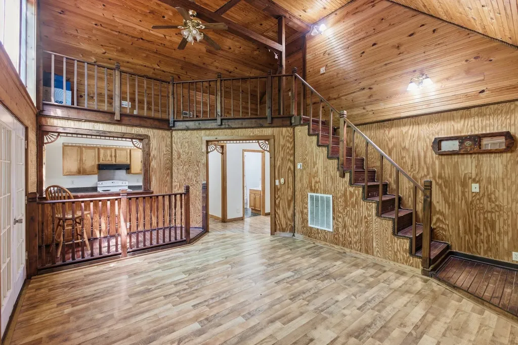 166 Outback Road Lobelville TN 37097