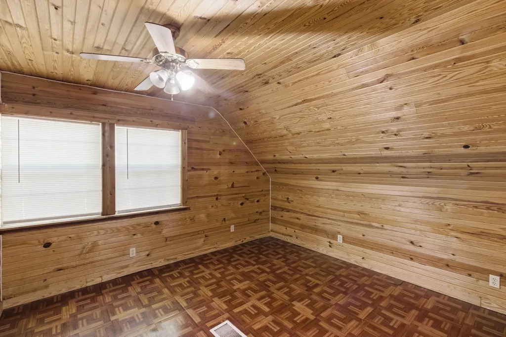 166 Outback Road Lobelville TN 37097