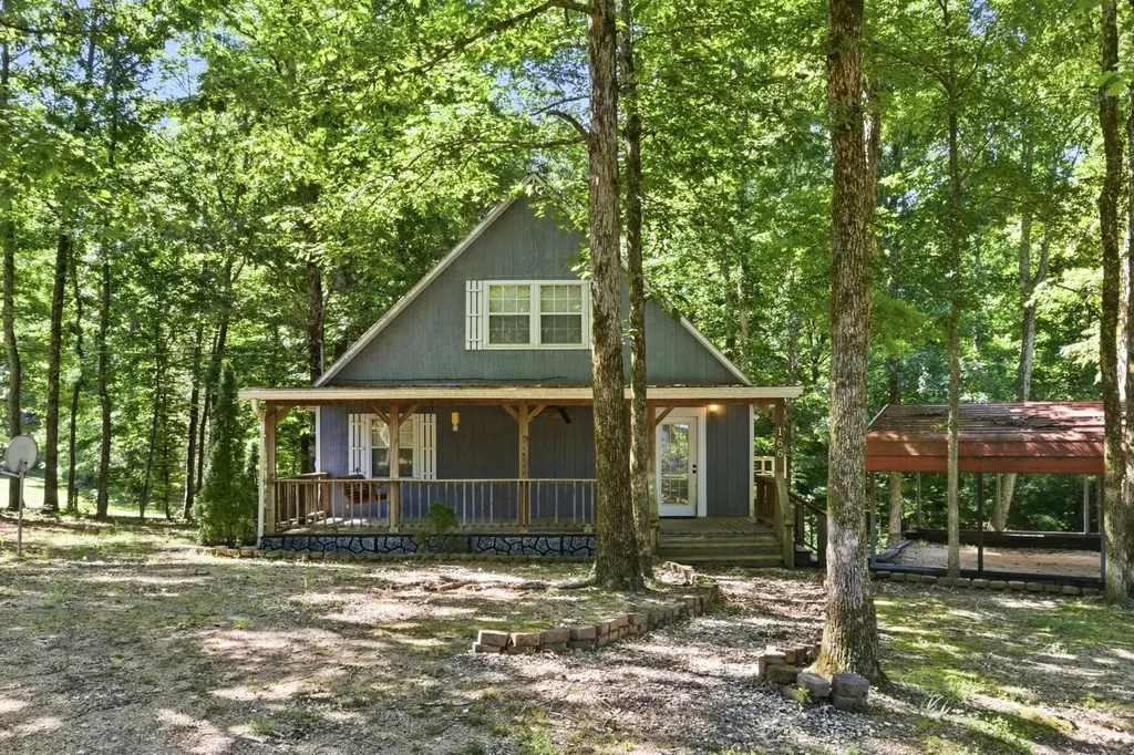 166 Outback Road Lobelville TN 37097