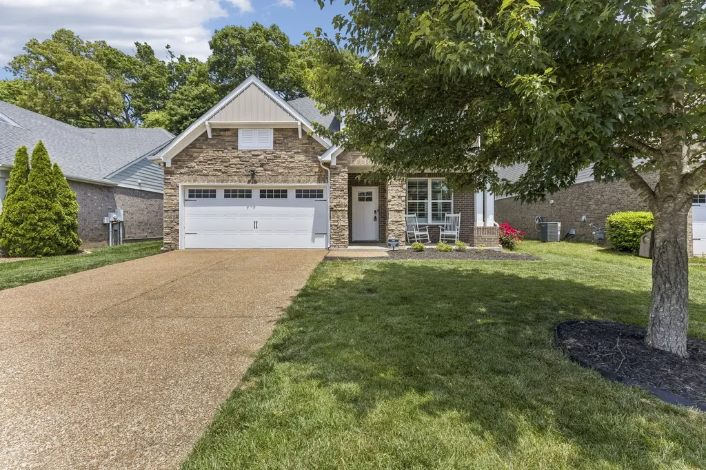 744 Bench Lane Mount Juliet TN 37122