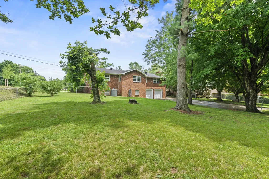 401 Glenpark Drive Nashville TN 37217