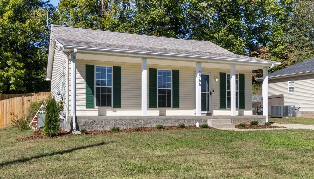 2766 Applemill Court Clarksville TN 37040