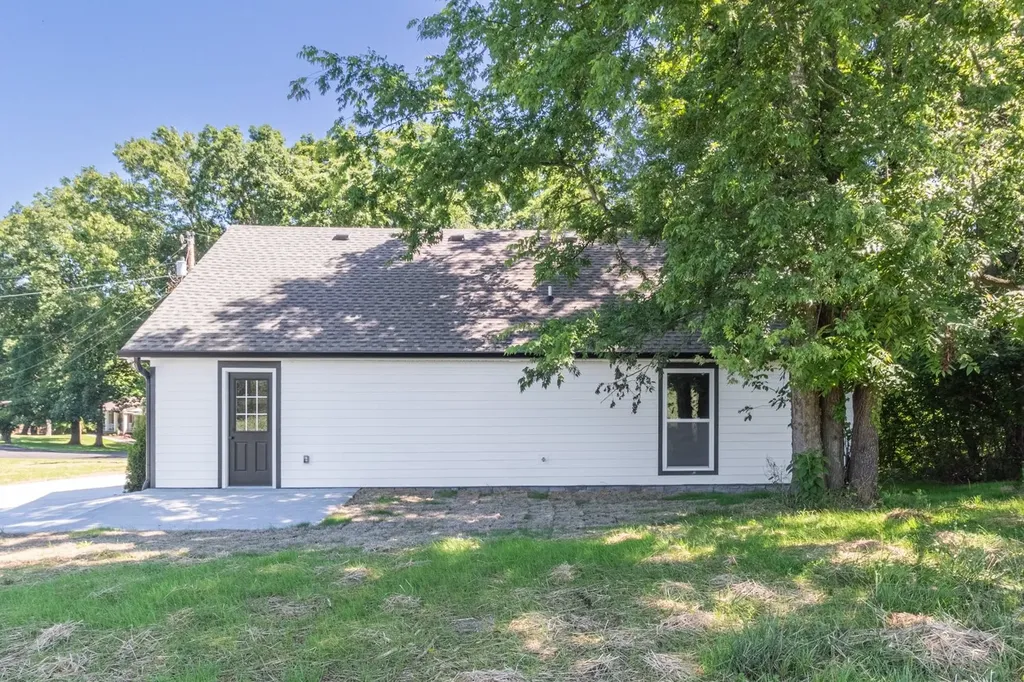 1181 Hilltop Drive Pulaski TN 38478