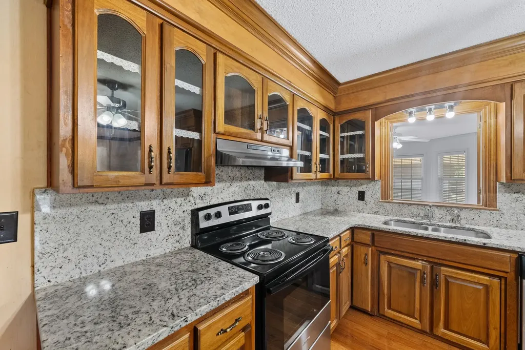 1826 Newcut Road Columbia TN 38401