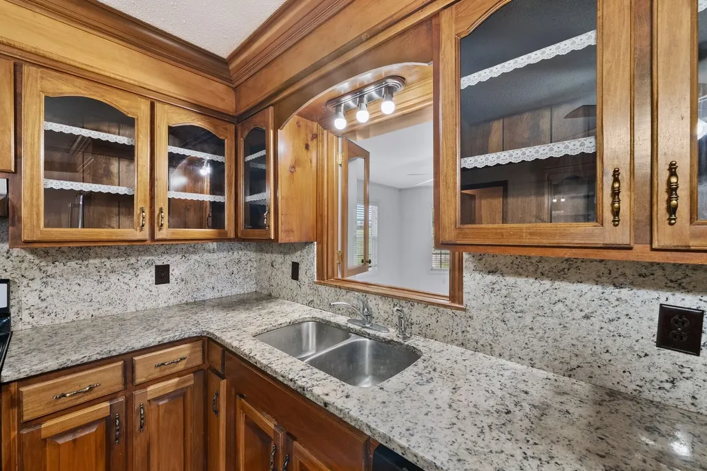 1826 Newcut Road Columbia TN 38401