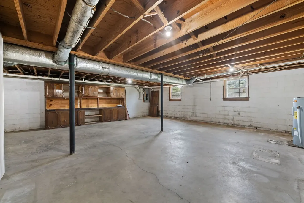 1826 Newcut Road Columbia TN 38401