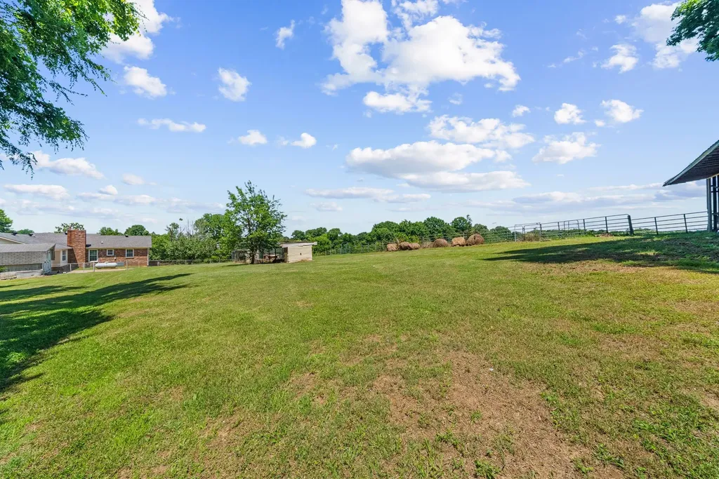 1826 Newcut Road Columbia TN 38401
