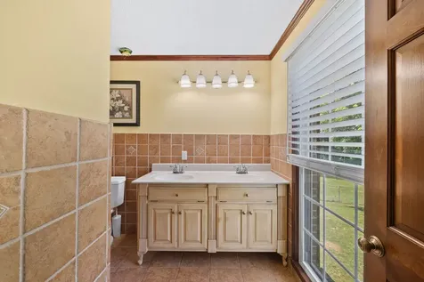 1826 Newcut Road Columbia TN 38401