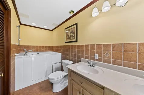 1826 Newcut Road Columbia TN 38401