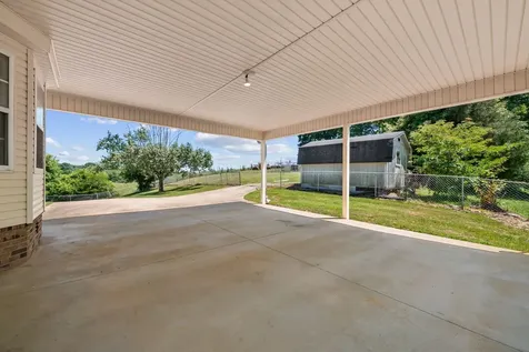 1826 Newcut Road Columbia TN 38401