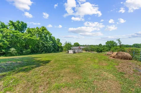 1826 Newcut Road Columbia TN 38401
