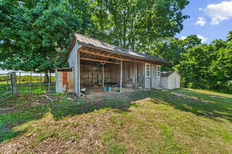 1826 Newcut Road Columbia TN 38401