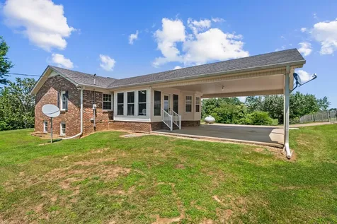 1826 Newcut Road Columbia TN 38401