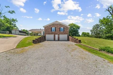 1826 Newcut Road Columbia TN 38401