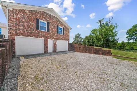 1826 Newcut Road Columbia TN 38401