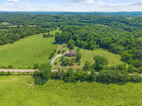 1826 Newcut Road Columbia TN 38401