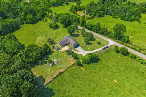 1826 Newcut Road Columbia TN 38401