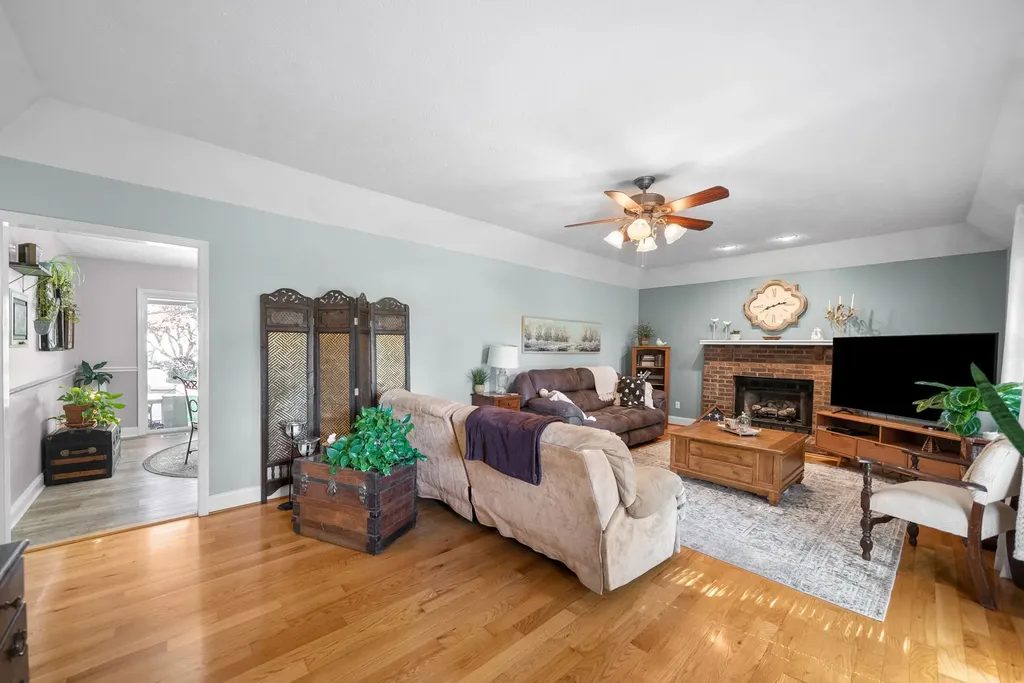 4003 S Windsor Court Springfield TN 37172