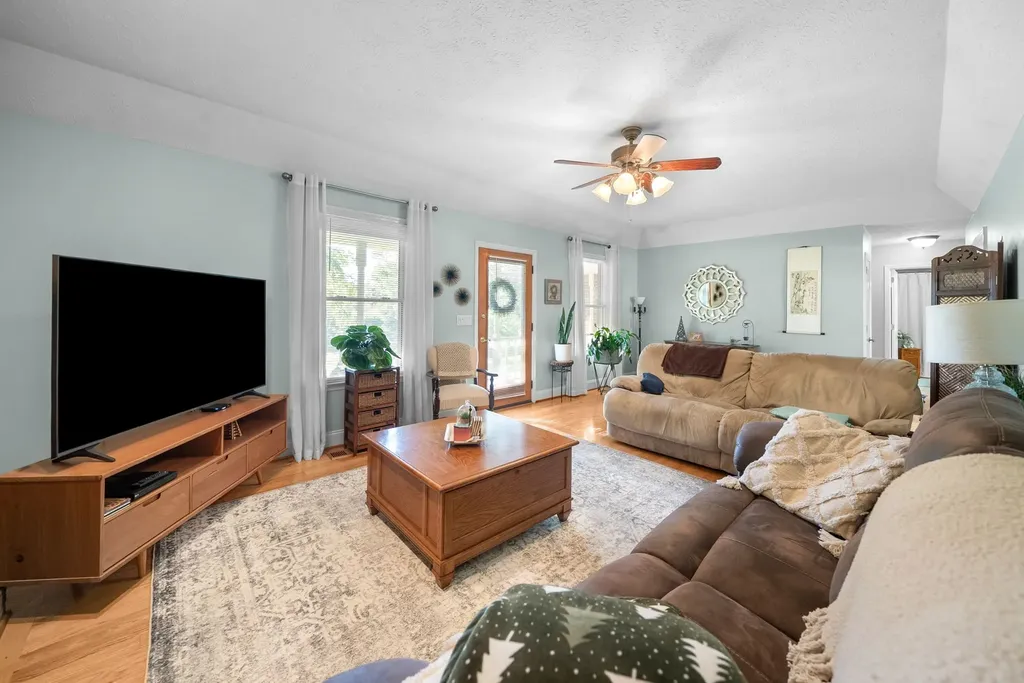 4003 S Windsor Court Springfield TN 37172