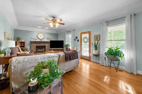 4003 S Windsor Court Springfield TN 37172