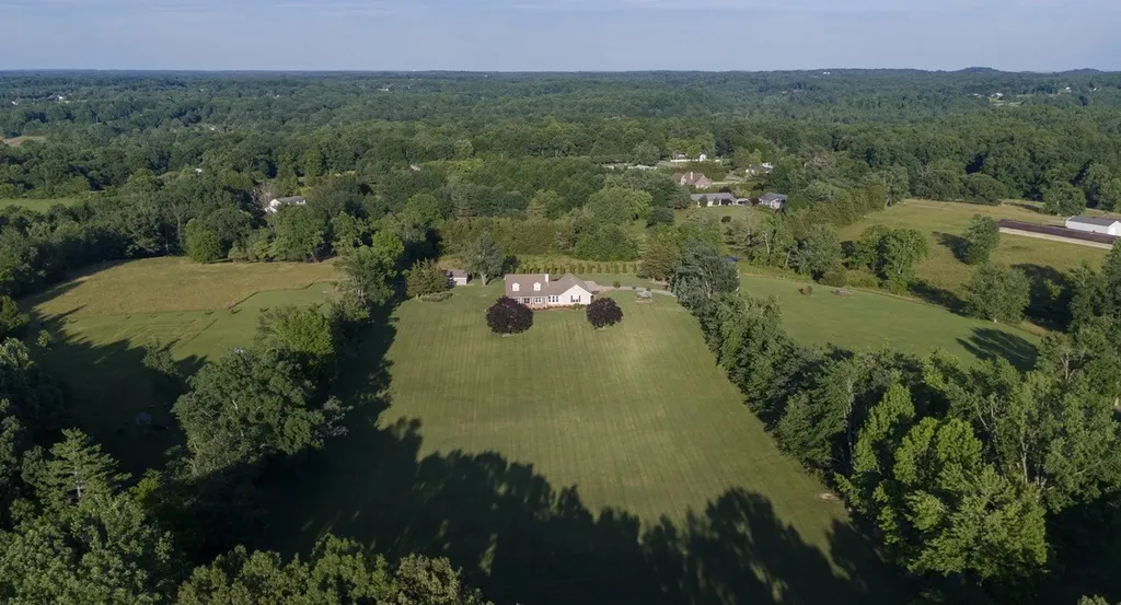 122 Trivett Drive Portland TN 37148