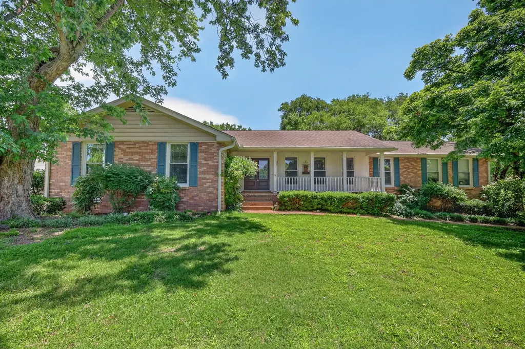111 Countrywood Drive Lebanon TN 37087