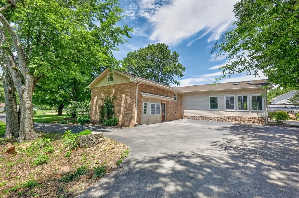 111 Countrywood Drive Lebanon TN 37087