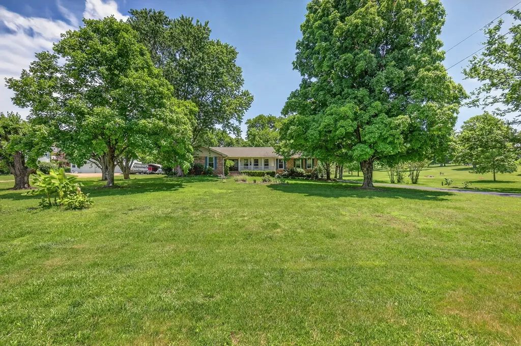 111 Countrywood Drive Lebanon TN 37087