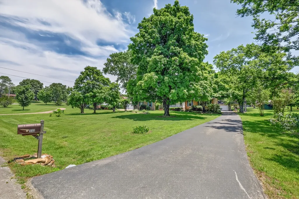 111 Countrywood Drive Lebanon TN 37087