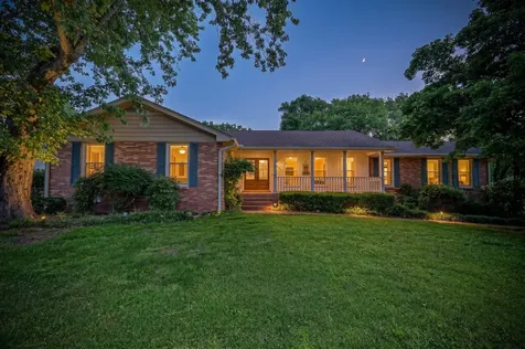 111 Countrywood Drive Lebanon TN 37087