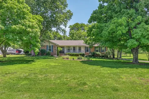 111 Countrywood Drive Lebanon TN 37087