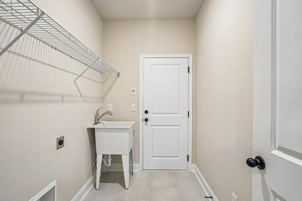 1083 Large Poppy Drive La Vergne TN 37086