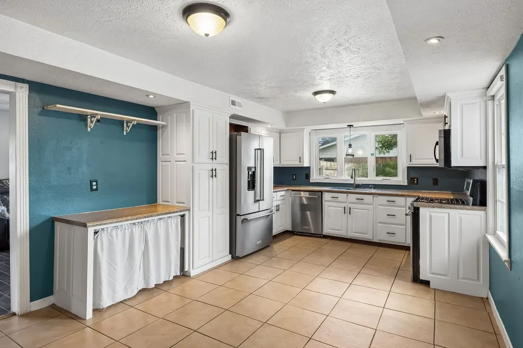 312 Hinson Street Hohenwald TN 38462