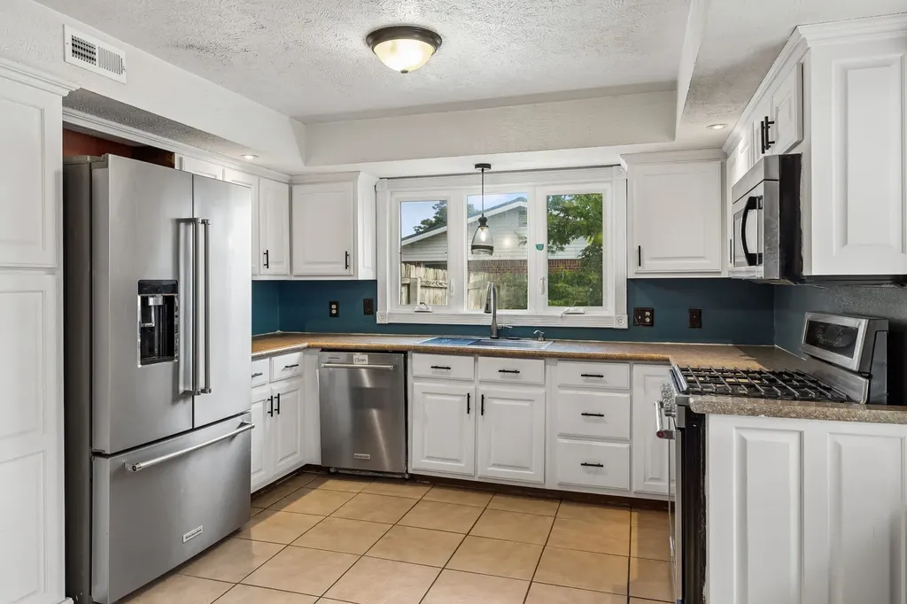 312 Hinson Street Hohenwald TN 38462