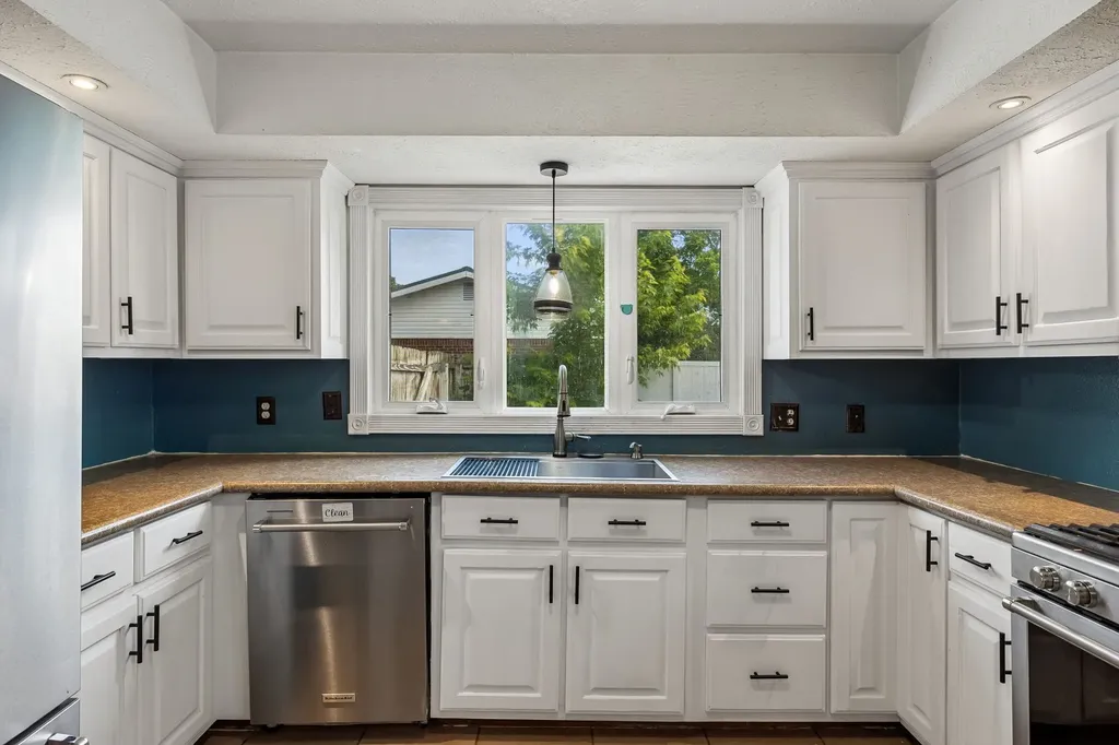 312 Hinson Street Hohenwald TN 38462
