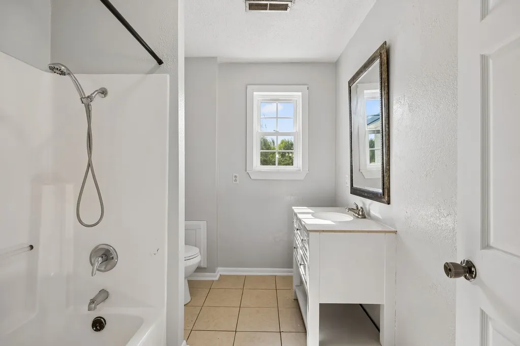 312 Hinson Street Hohenwald TN 38462