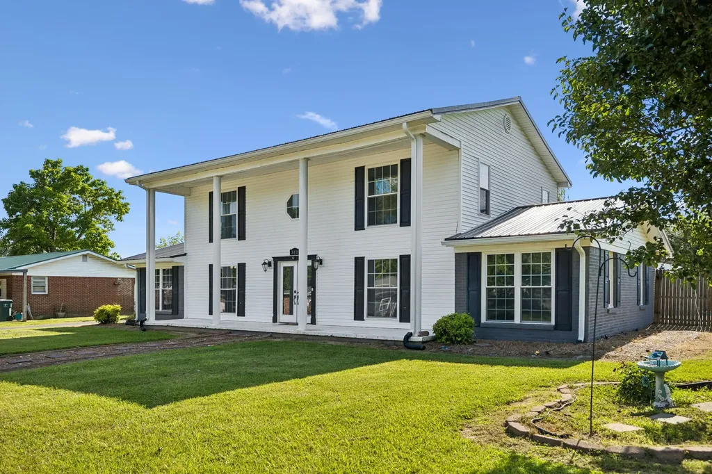 312 Hinson Street Hohenwald TN 38462
